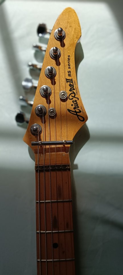 Guitarra Aria Pro II RS series de segunda mano · Foto 3 de 10 · Madrid · 200 €