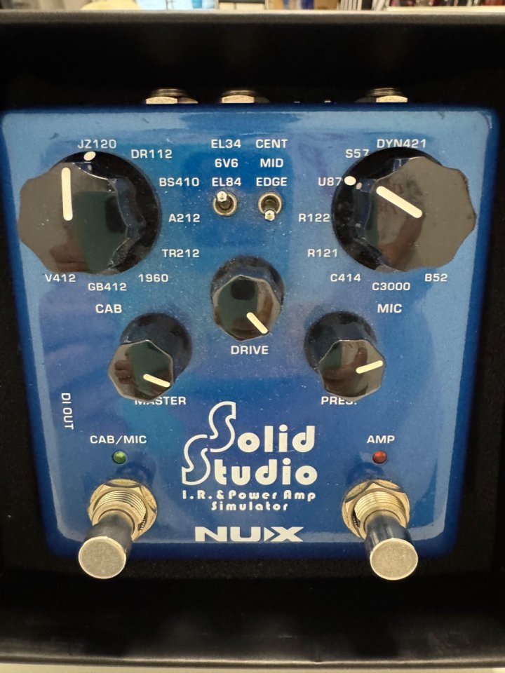 Nux solid Studio de segunda mano · Foto 2 de 6 · Málaga · 120 €