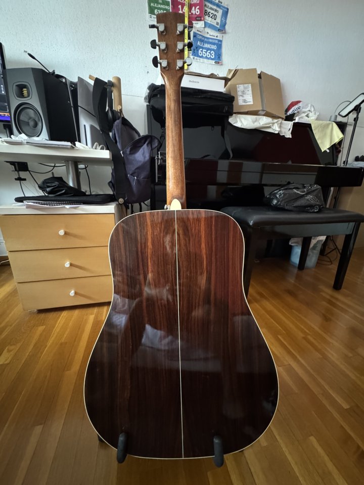 Acustica Cort Earth 100 + Funda Fender de segunda mano · Foto 2 de 5 · Barcelona · 200 €