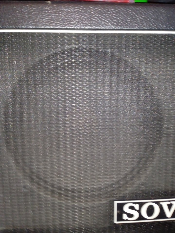 Pantalla sovtek 4x12 de segunda mano · Foto 2 de 4 · Cantabria · 200 €