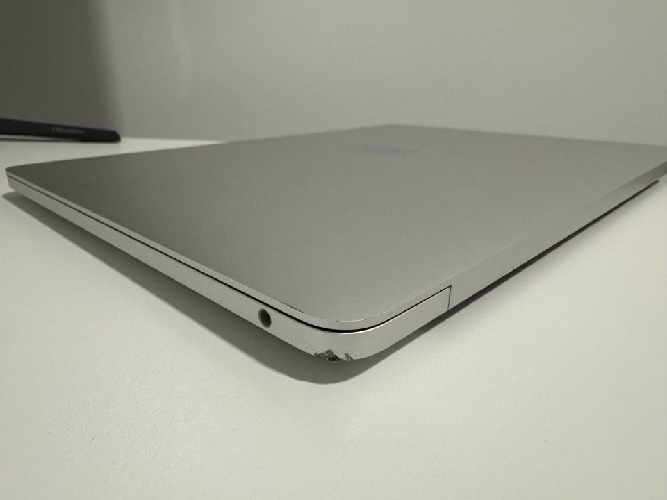 MacBook Pro M1 2020 500GB (pantalla a reparar)