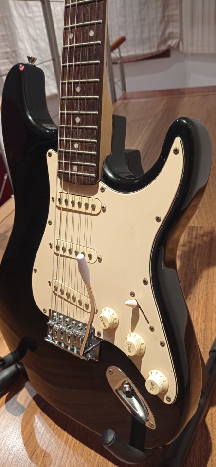 Guitarra eléctrica Stagg Stratocaster