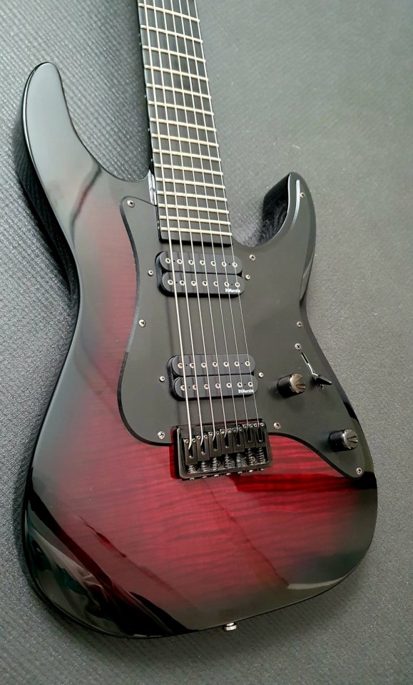 ESP LTD AW-7 Alex Wade Signature Blood Red Sunburst 7 cuerdas de segunda mano · Foto 1 de 6 · Alicante · 900 €