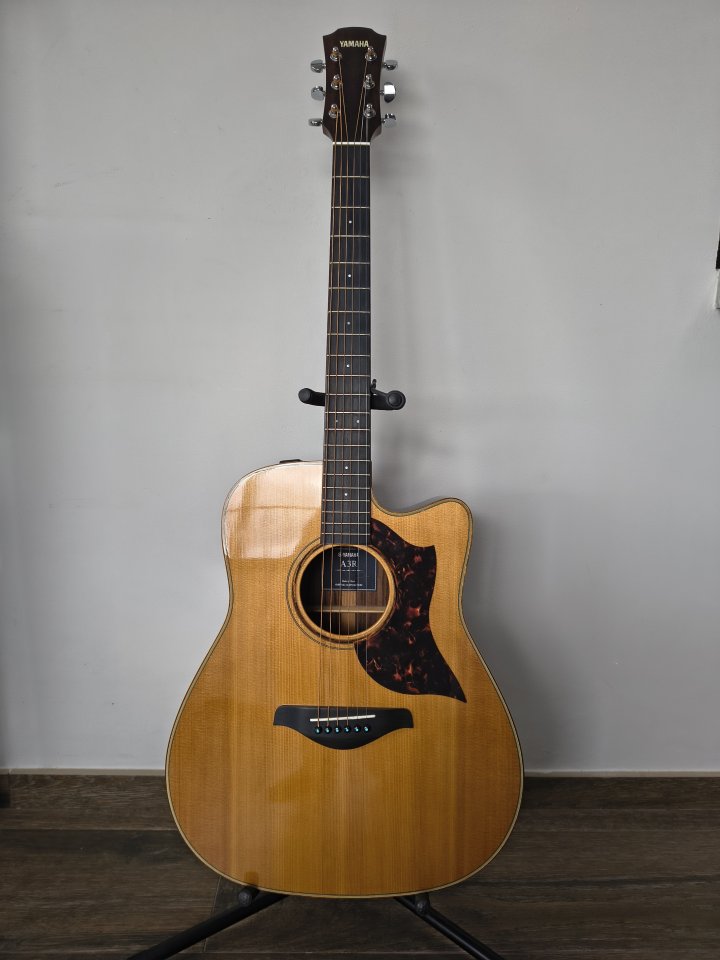 Acustica YAMAHA A3R. 600 € “NO CAMBIOS”