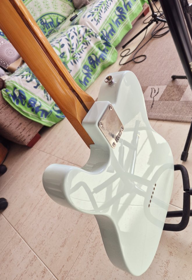 Squier by Fender Telecaster Thinline