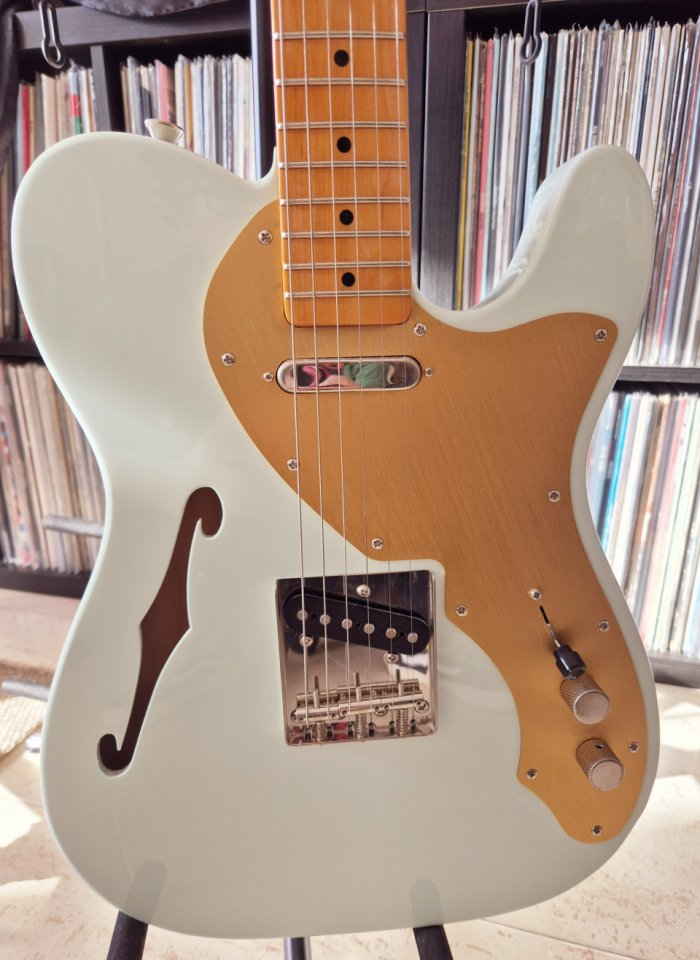 Squier by Fender Telecaster Thinline
