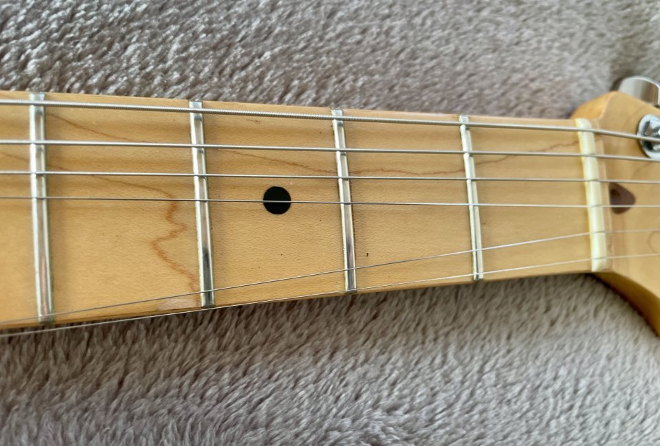 Fender Stratocaster American Standard 1993 de segunda mano · Foto 6 de 8 · Cantabria · 990 €