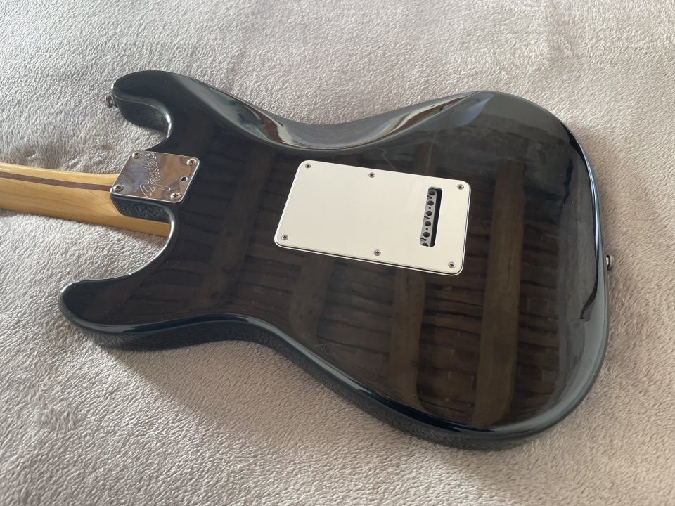 Fender Stratocaster American Standard 1993 de segunda mano · Foto 3 de 8 · Cantabria · 990 €