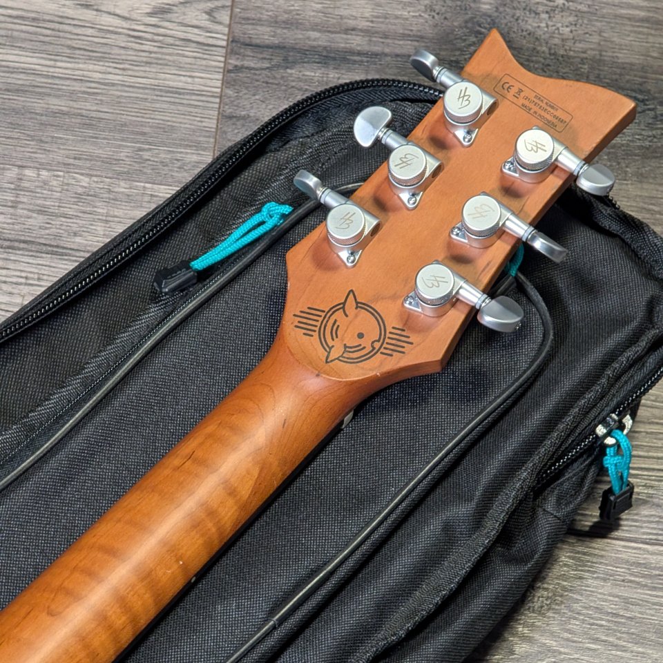Harley Benton Agufish Custom Baritone Signature Limited PB de segunda mano · Foto 5 de 5 · SC Tenerife · 315 €