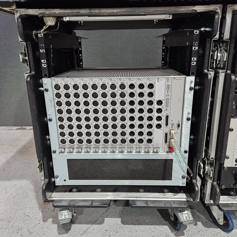 Soundcraft Vi400 3DSP 64in 24out + 4 AES