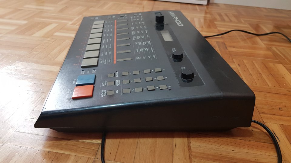 Kawai R-100 caja de ritmos