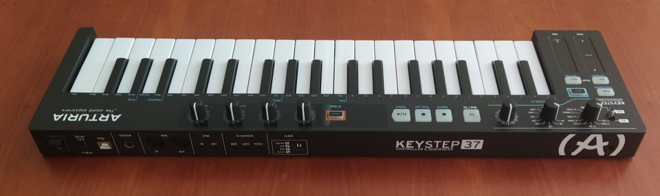 Arturia KeyStep 37 Controlador MIDI Black Edition de segunda mano · Foto 3 de 9 · Valencia · 130 €