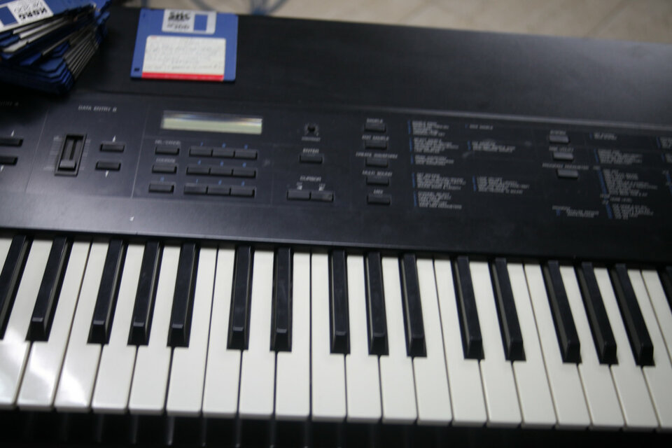 Sintetizador Sampler Korg dss1