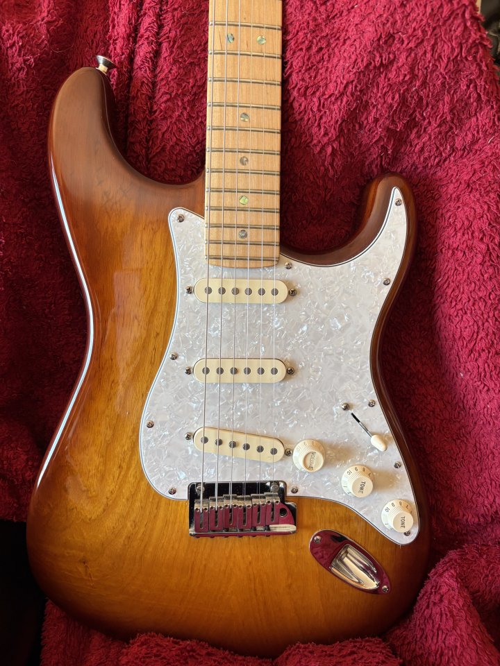 Fender American Deluxe Stratocaster