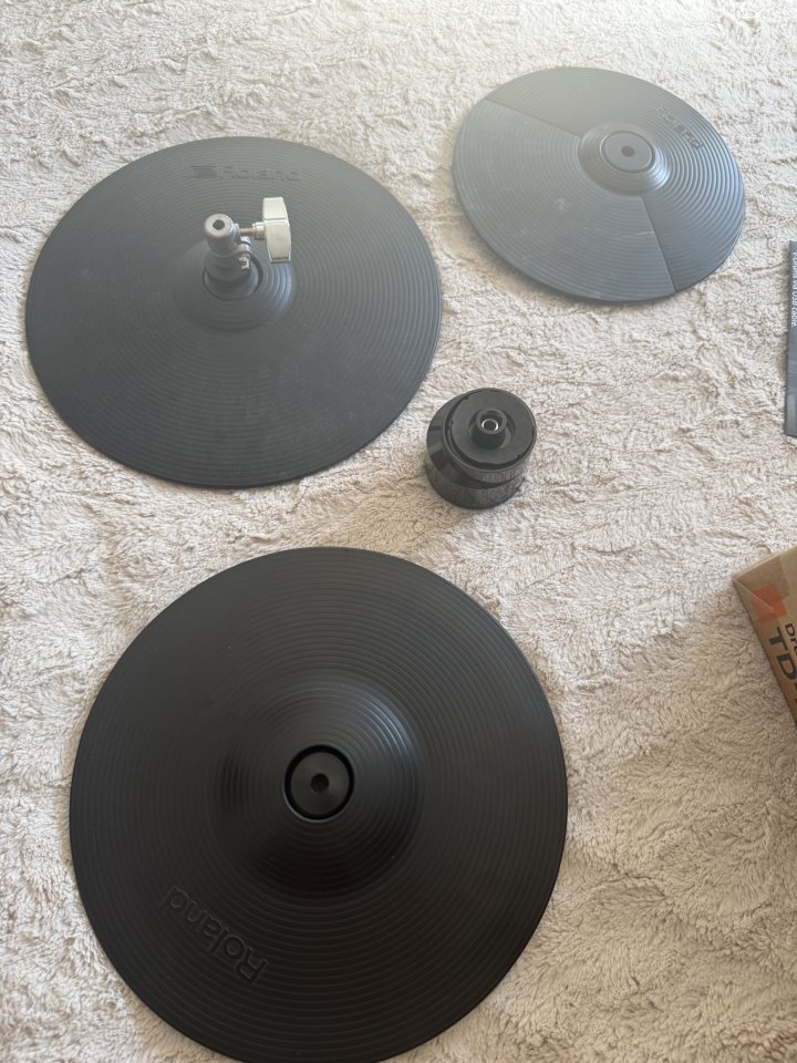 vendo Roland vad504 completa , con extras de segunda mano · Foto 5 de 10 · Almería · 2850 €