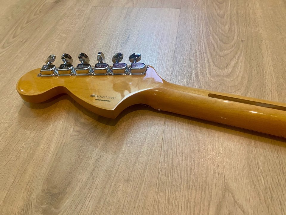 Fender Stratocaster Vintera II 70’s de segunda mano · Foto 8 de 10 · Pontevedra · 850 €