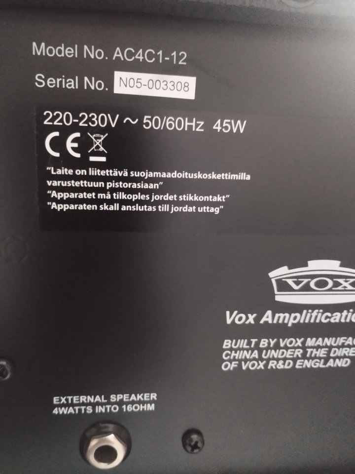 Vox ac4c1 12 de segunda mano · Foto 3 de 3 · Asturias · 250 €