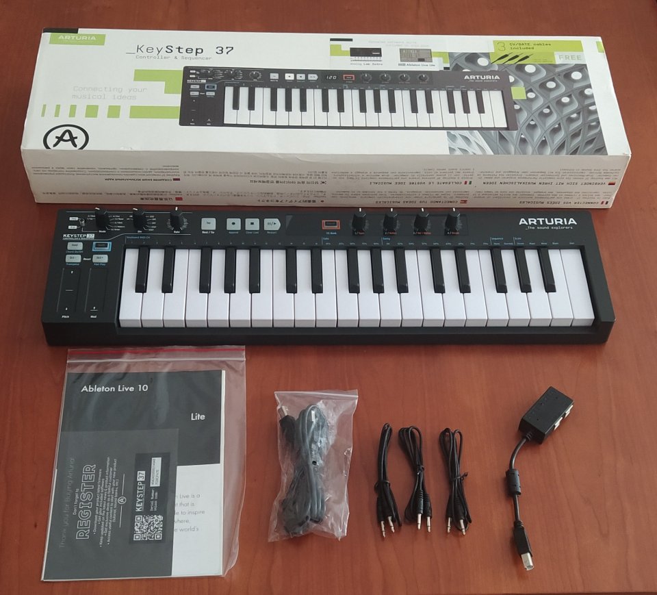 Arturia KeyStep 37 Controlador MIDI Black Edition de segunda mano · Foto 8 de 9 · Valencia · 130 €