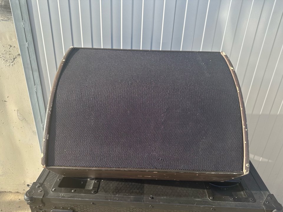 Monitores de escenario