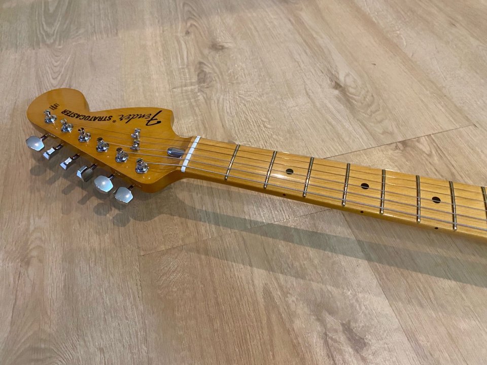 Fender Stratocaster Vintera II 70’s de segunda mano · Foto 7 de 10 · Pontevedra · 850 €