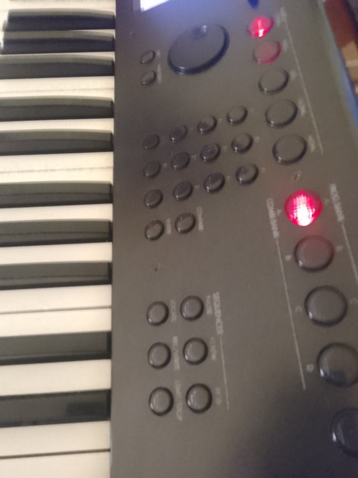 korg m50 con extras de segunda mano · Foto 2 de 10 · Jaén · 200 €