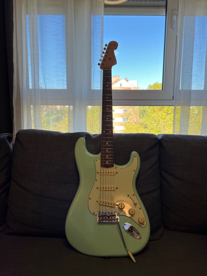Fender Vintera '60s Stratocaster de segunda mano · Foto 2 de 5 · Araba · 725 €