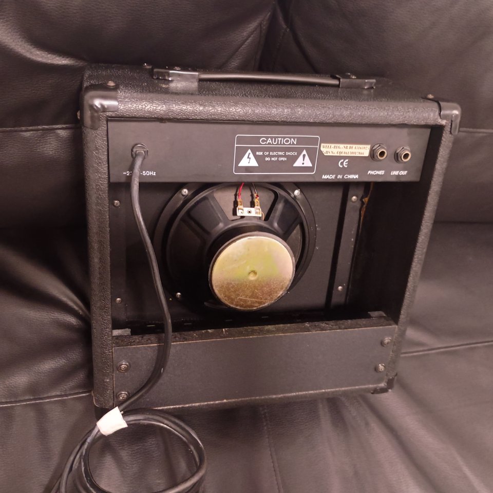 Amplificador Hy -x-Amp gx20R de segunda mano · Foto 3 de 5 · Málaga · 40 €