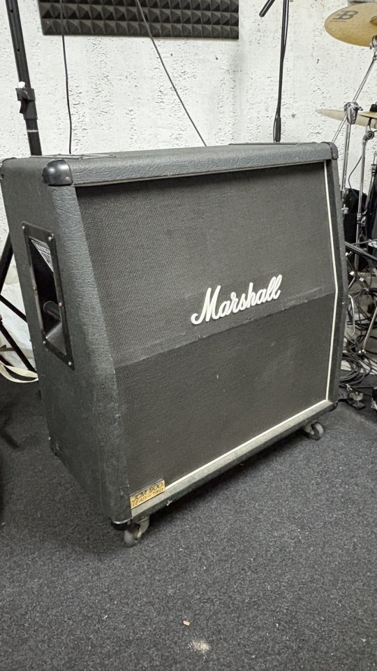 VENDO PANTALLA 4x12 MARSHALL 1960 B LEAD. JCM 900 de segunda mano · Foto 2 de 7 · Asturias · 380 €