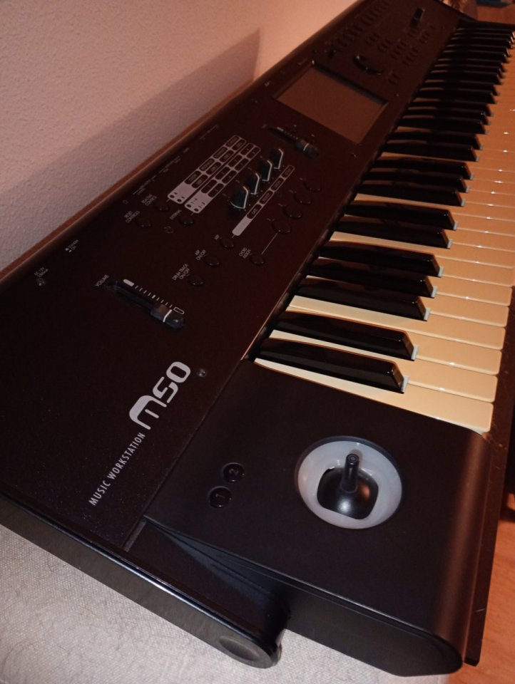 Korg m50 61 de segunda mano · Foto 9 de 10 · Murcia · 250 €