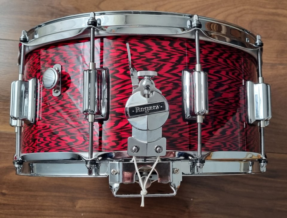 Rogers Dyna-Sonic 14" x 6.5" 37-RO Red Onyx - Beavertail