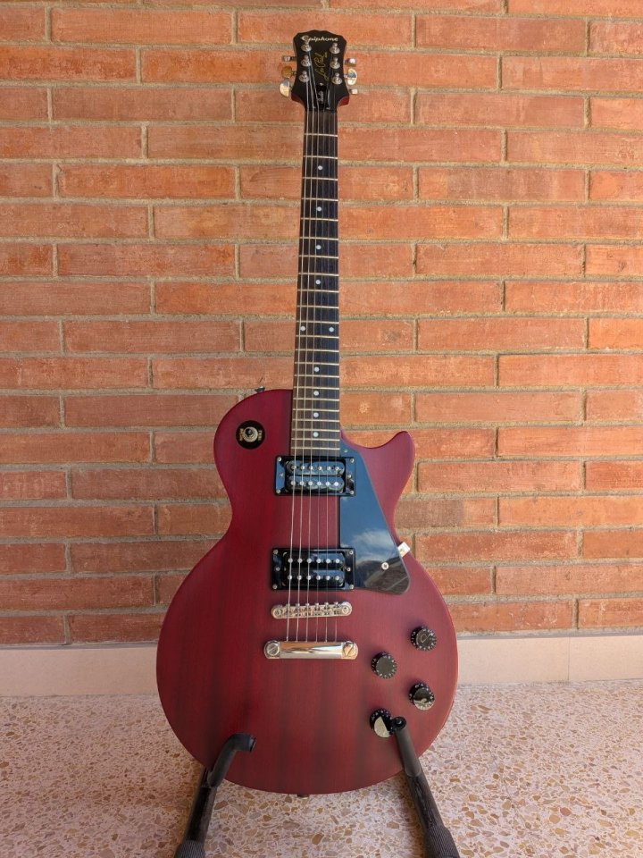 Epiphone Les Paul Studio Worn Cherry de segunda mano · Foto 8 de 8 · Barcelona · 330 €