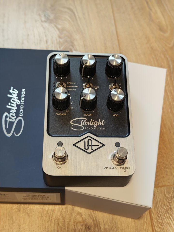 Universal Audio Starlight Echo Station Pedal de Delay de segunda mano · Foto 1 de 3 · Barcelona · 250 €