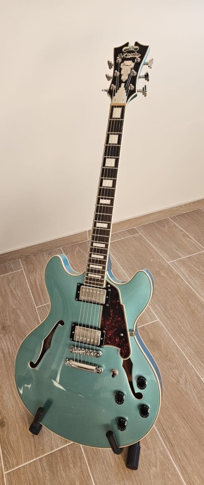 D'Angelico Premier DC Ocean Turquoise