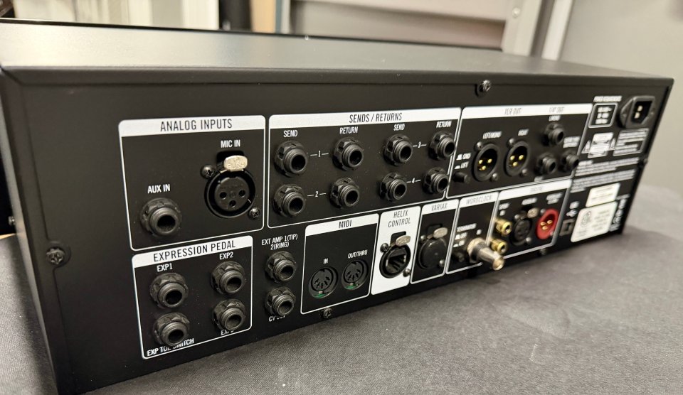Line 6 Helix Rack Procesador de Guitarra/Bajo de segunda mano · Foto 9 de 10 · Madrid · 850 €