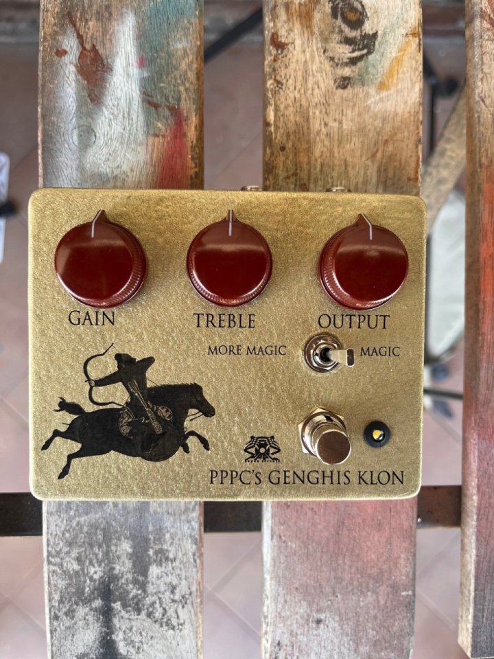 Genghis Klon (Klon Centaur con opción de clipping asimétrico)