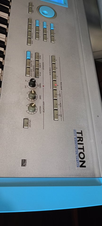 Korg Tritón Scsi+Memoria