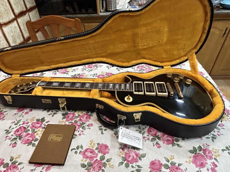 OFERTA FIN DE SEMANA Gibson Les Paul Custom Peter Frampton VOS Black Beauty 2025 Phenix de segunda mano · Foto 3 de 7 · Barcelona · 5100 €