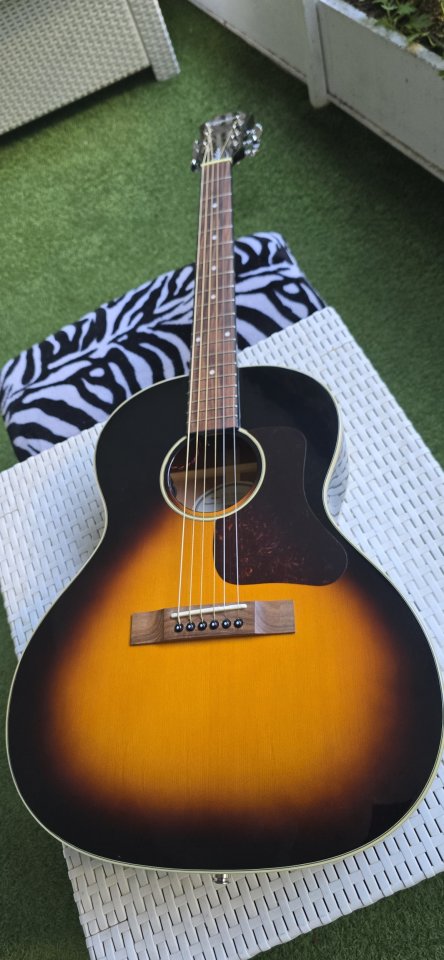 Guitarra Electroacústica Epiphone de segunda mano · Foto 2 de 10 · Madrid · 250 €