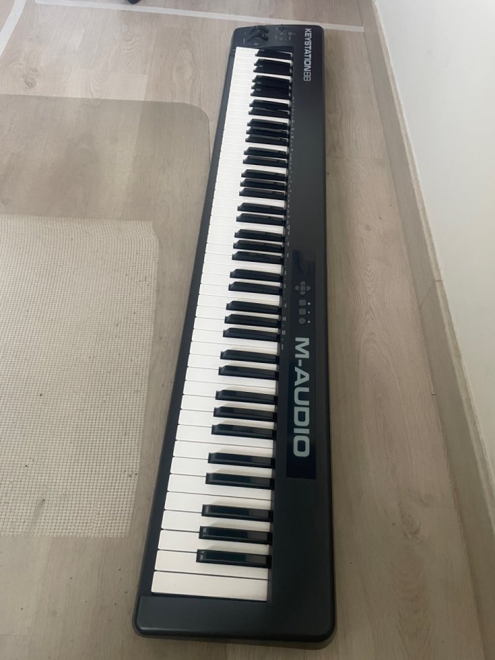 Controlador 88 Teclas M-Audio de segunda mano · Foto 4 de 6 · Madrid · 125 €