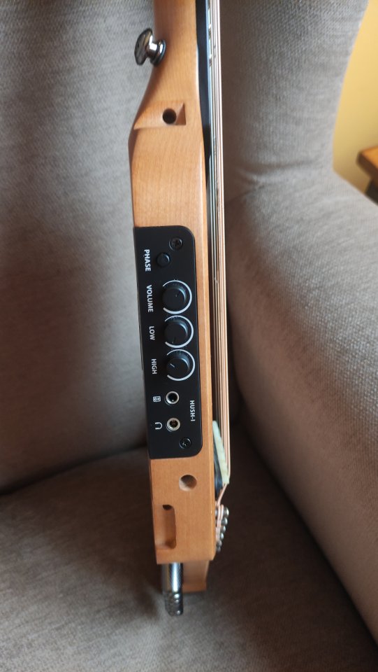 Guitarra DONNER HUSH-1 de segunda mano · Foto 3 de 7 · Cantabria · 150 €