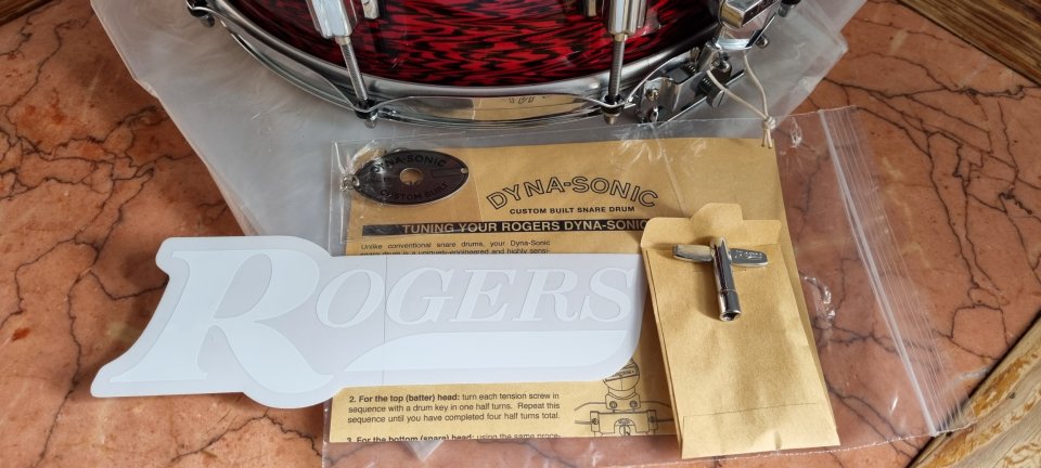 Rogers Dyna-Sonic 14" x 6.5" 37-RO Red Onyx - Beavertail