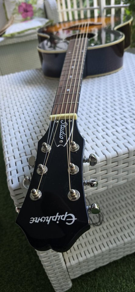 Guitarra Electroacústica Epiphone de segunda mano · Foto 6 de 10 · Madrid · 250 €