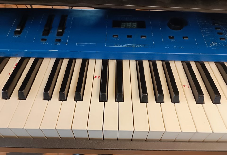 Oberheim MC1000 Teclado Maestro 88 Teclas de segunda mano · Foto 2 de 2 · Cantabria · 150 €