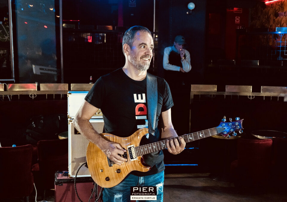 Clases de guitarra. Profesional. 35 años de experiencia