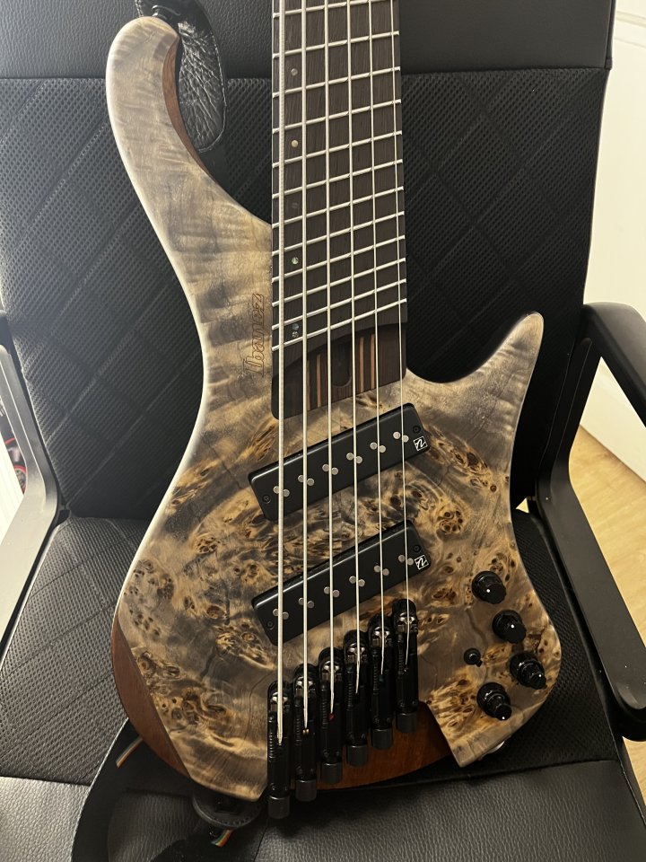 Bajo Ibanez EHB1506 MS de segunda mano · Foto 2 de 4 · Barcelona · 1550 €