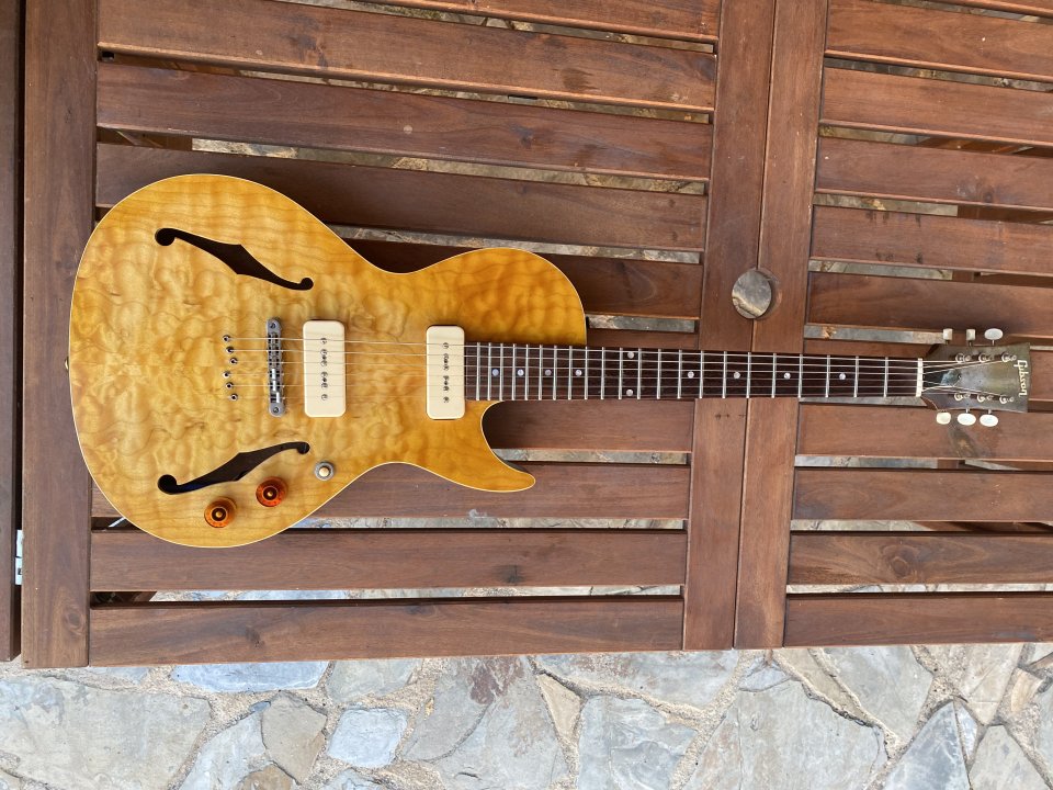 Guitarra Gibson/Luthier tipo B&G