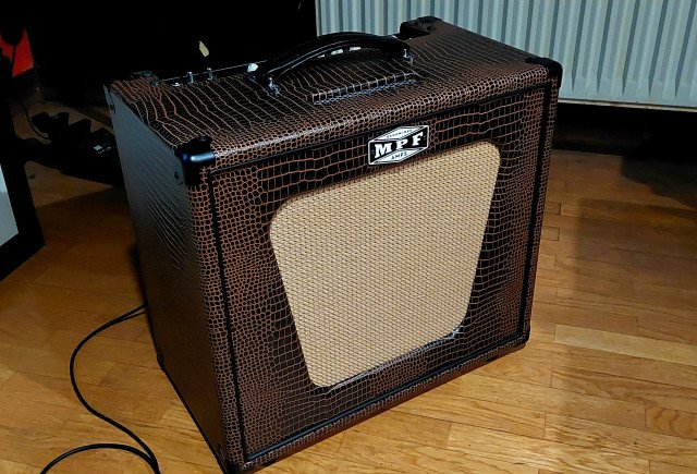 ¡MEGAOFERTA! MPF Classic Reverb Custom Snake Skin 12W envío incluido