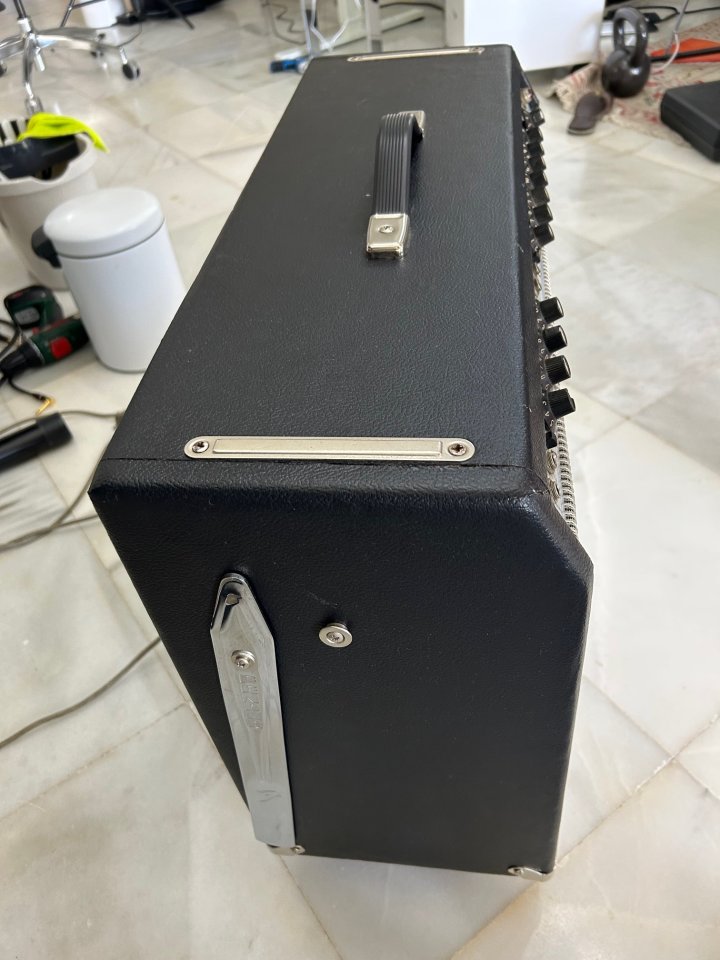 Fender Twin Reverb Silverface Vintage de segunda mano · Foto 4 de 4 · Málaga · 1150 €