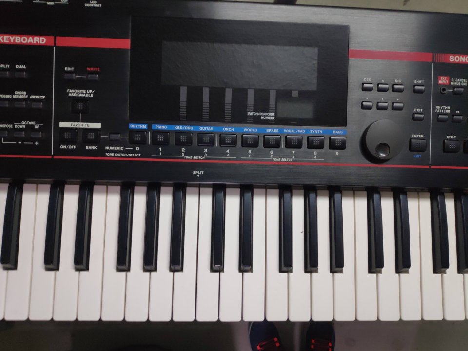 Roland Juno stage de 76 teclas de segunda mano · Foto 3 de 4 · Cantabria · 450 €