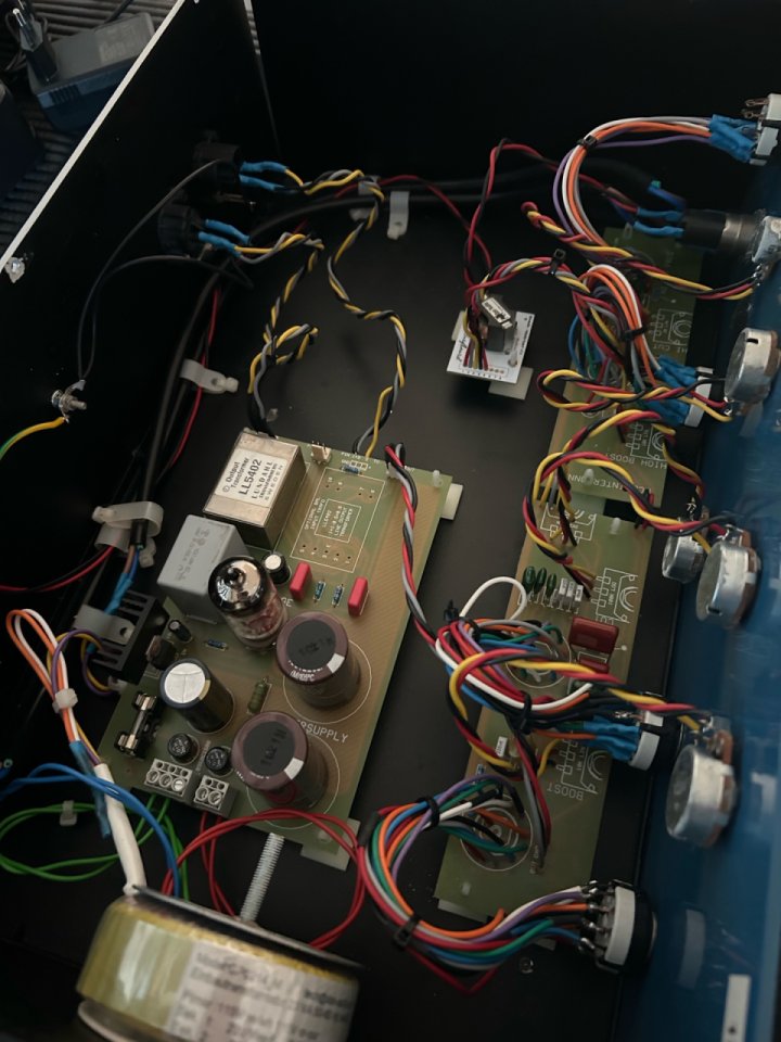 Ecualizador tipo PULTEC válvulas